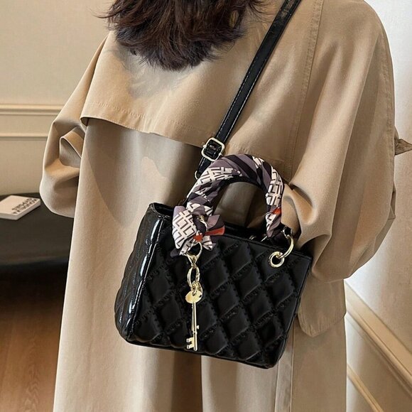 Black Vintage Women's Diamond Grid Crossbody Handbag - Picture 2 of 8